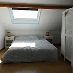 Le De La - Maison Avec Garage