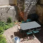 Le De La - Maison Avec Garage