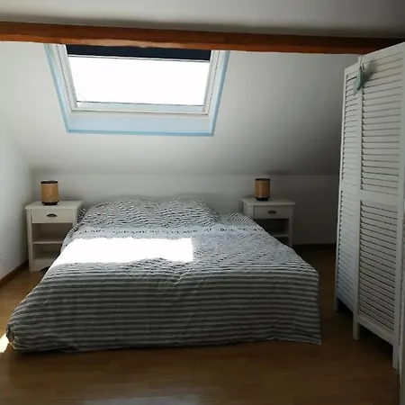 Le De La - Maison Avec Garage